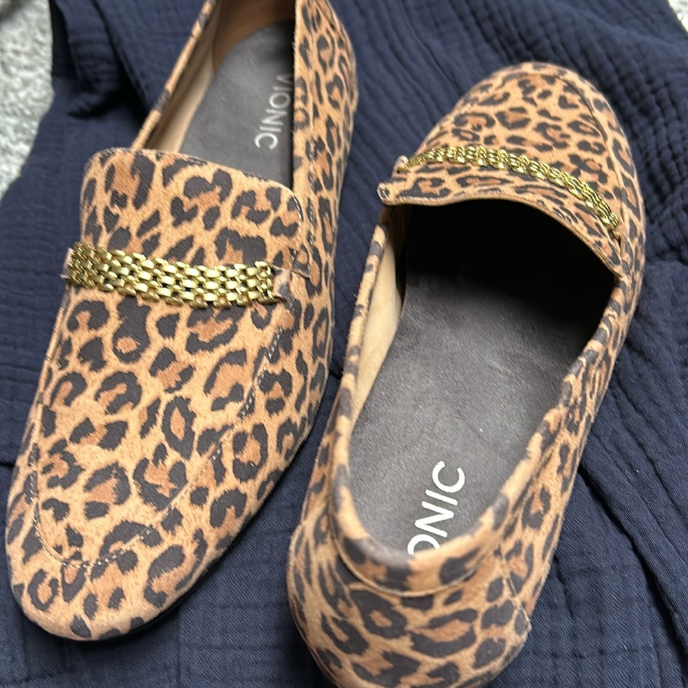 Vionic womens shoes- make offer